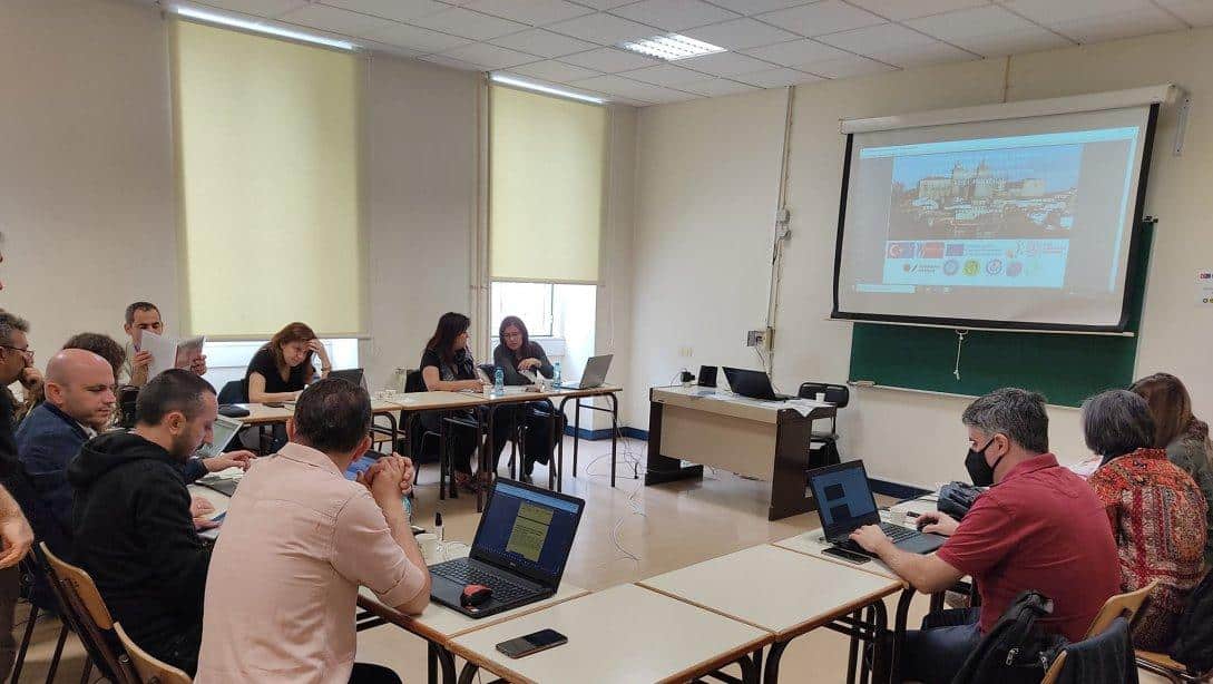 Erasmus+ Mobil Uygulama Geliştirmeye Pedagojik Yaklaşım